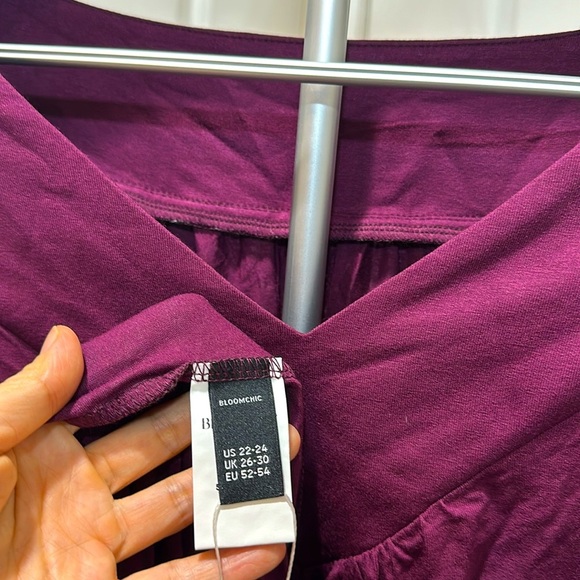 NWT BloomChic Purple Short Sleeve Top - Picture 5 of 6